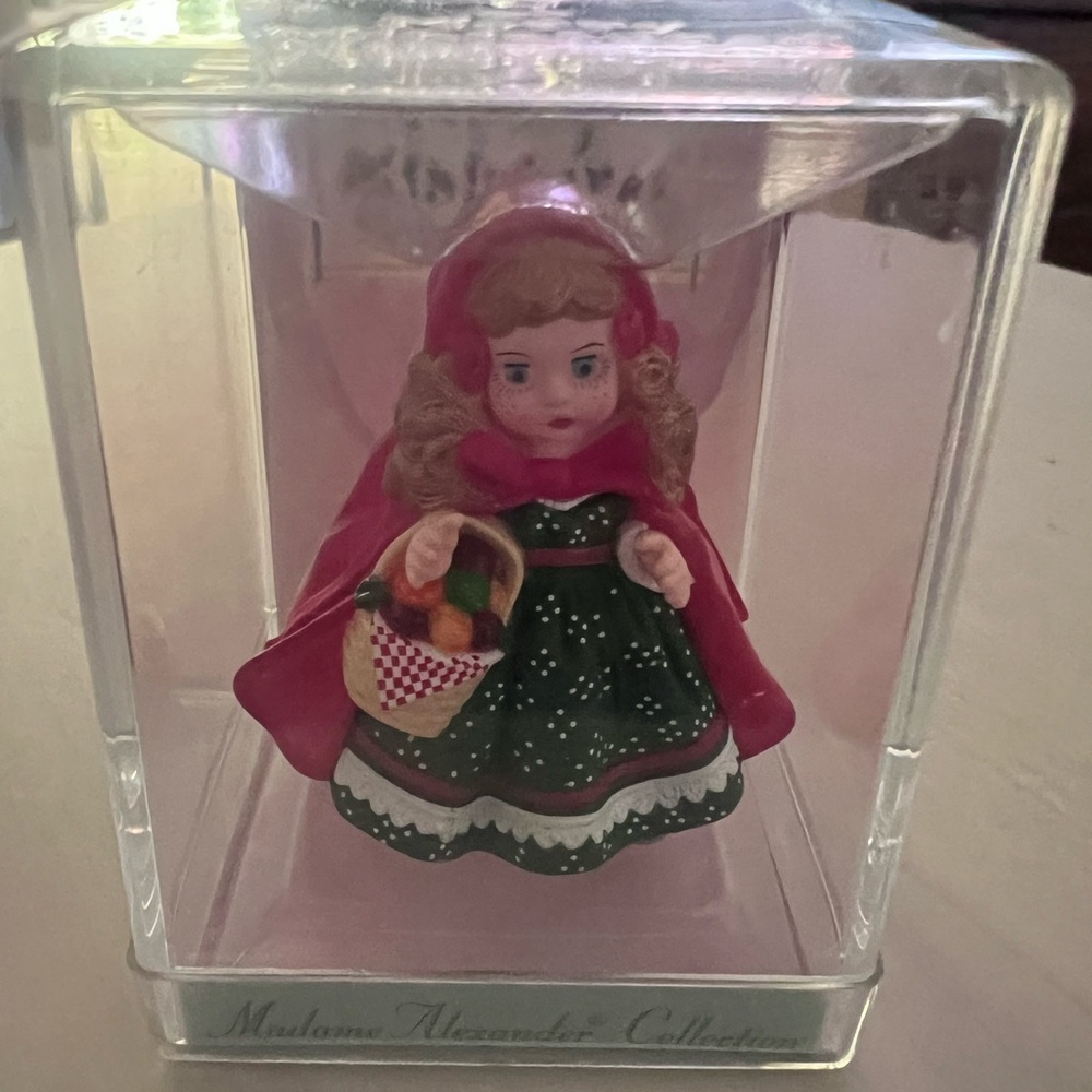 Hallmark Merry Miniature Madame Alexander